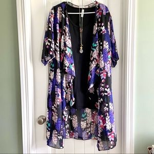 Lularoe Shirley M kimono coverup